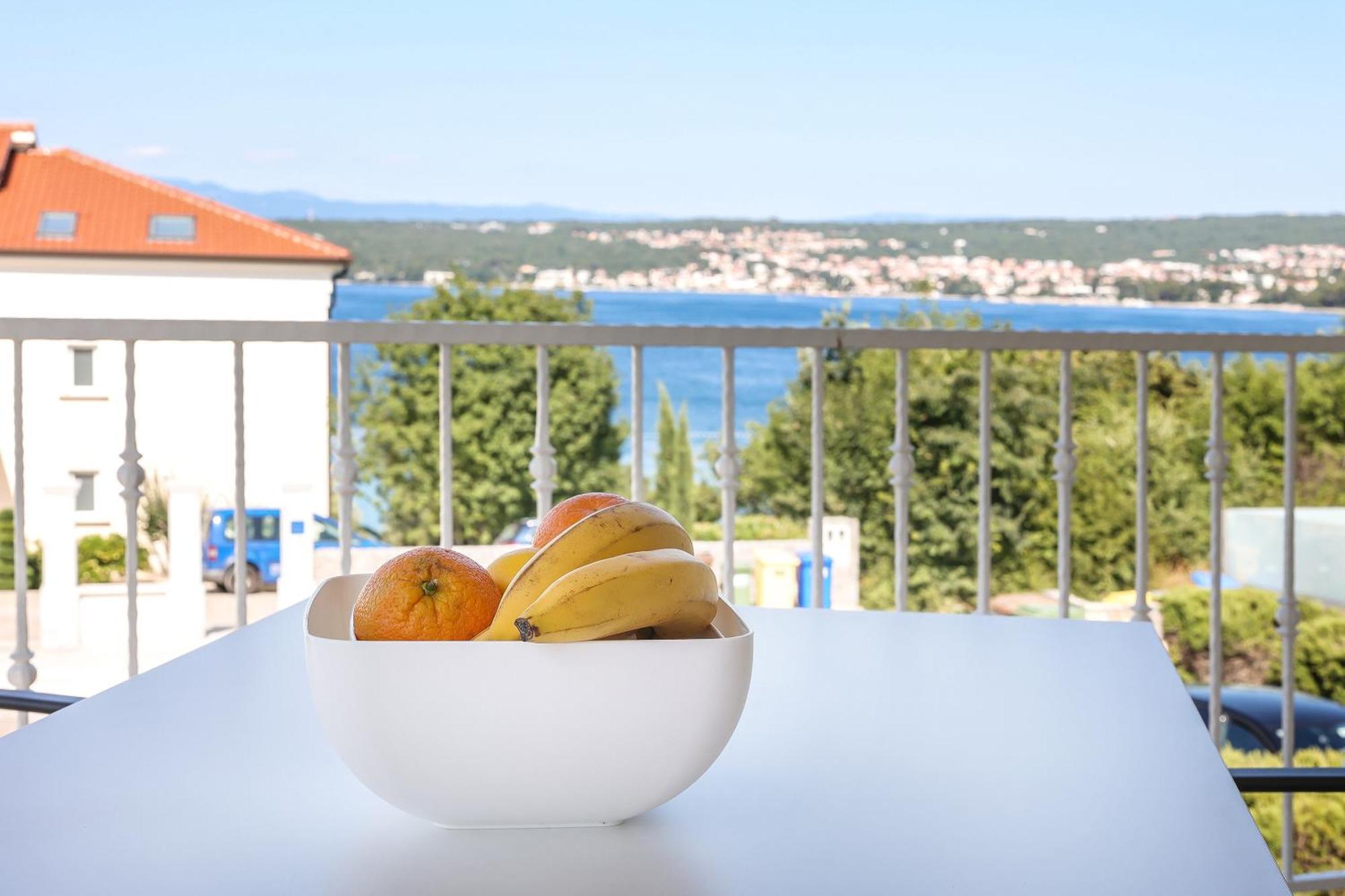 Appartement Sea View By Moro à Malinska Extérieur photo