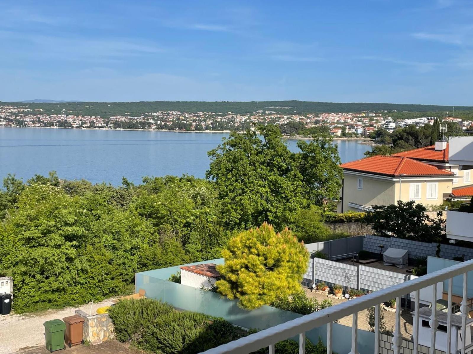 Appartement Sea View By Moro à Malinska Extérieur photo